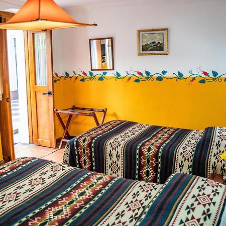 Hostal Riviera Sucre Otavalo Exterior photo
