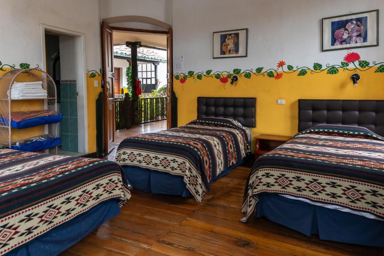 Hostal Riviera Sucre Otavalo Exterior photo