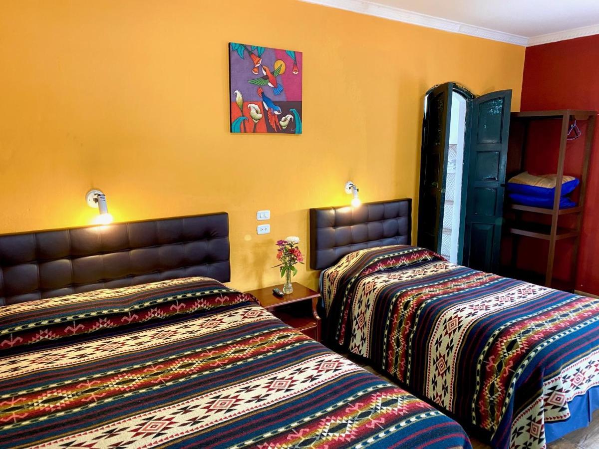 Hostal Riviera Sucre Otavalo Exterior photo