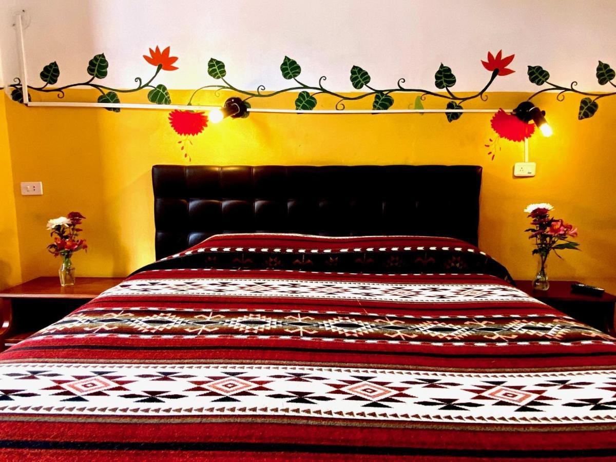 Hostal Riviera Sucre Otavalo Exterior photo
