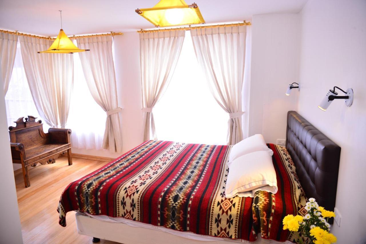 Hostal Riviera Sucre Otavalo Exterior photo
